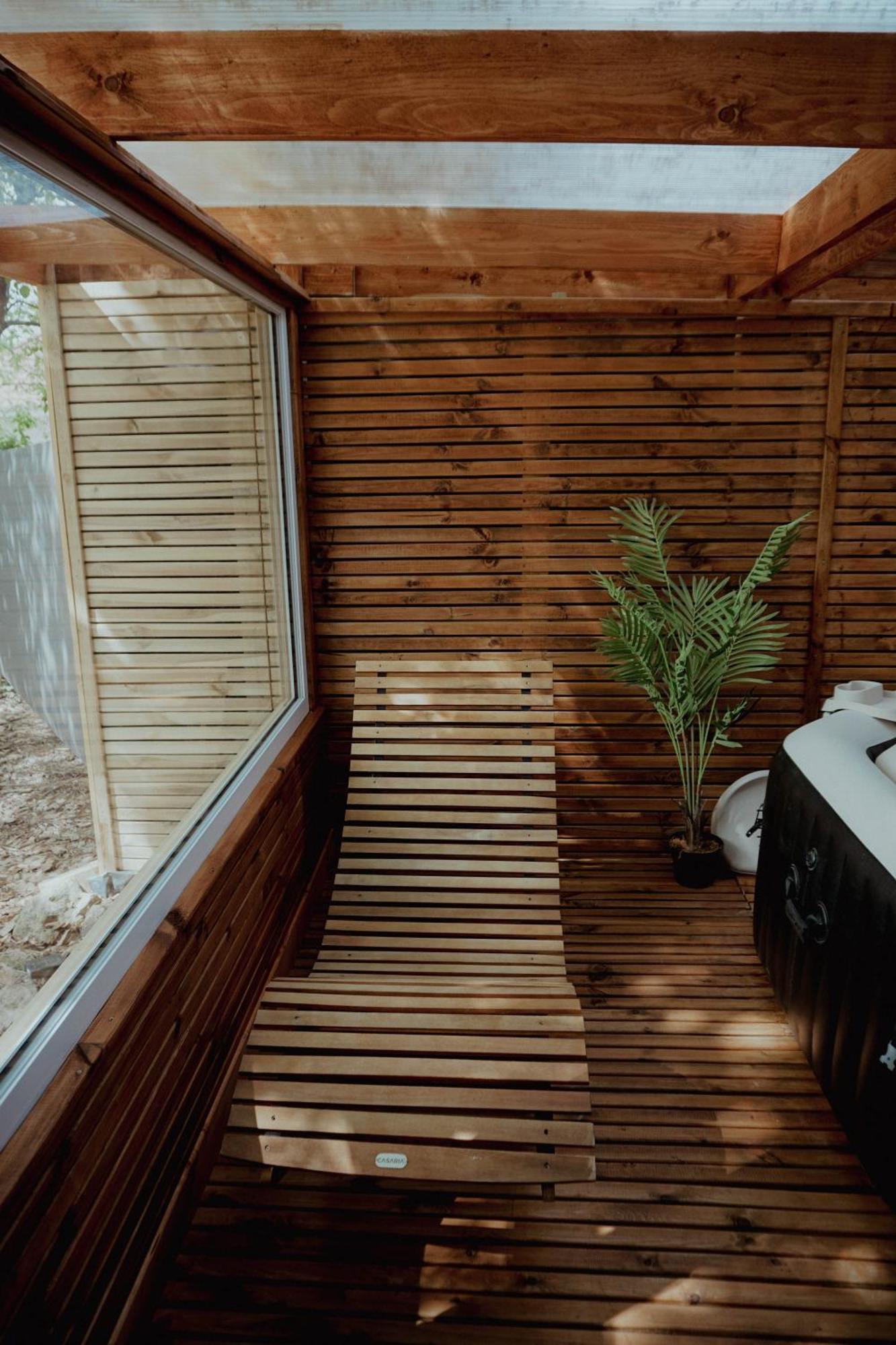 Le Chalet Tipi Avec Jacuzzi Et Jardin Troyes Dış mekan fotoğraf